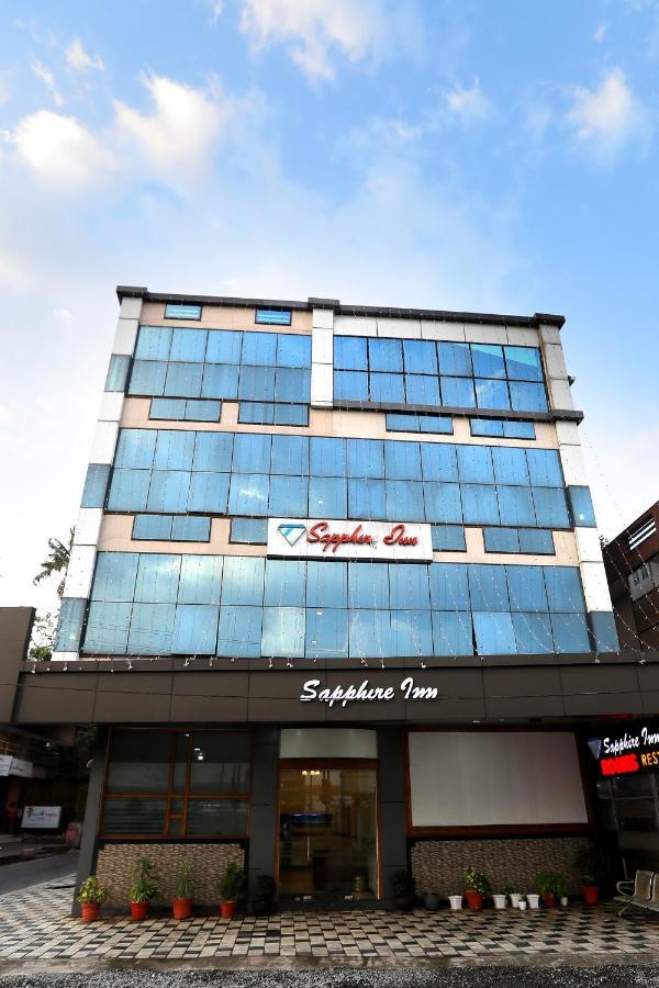 Sapphire Inn Nedumbassery Buitenkant foto