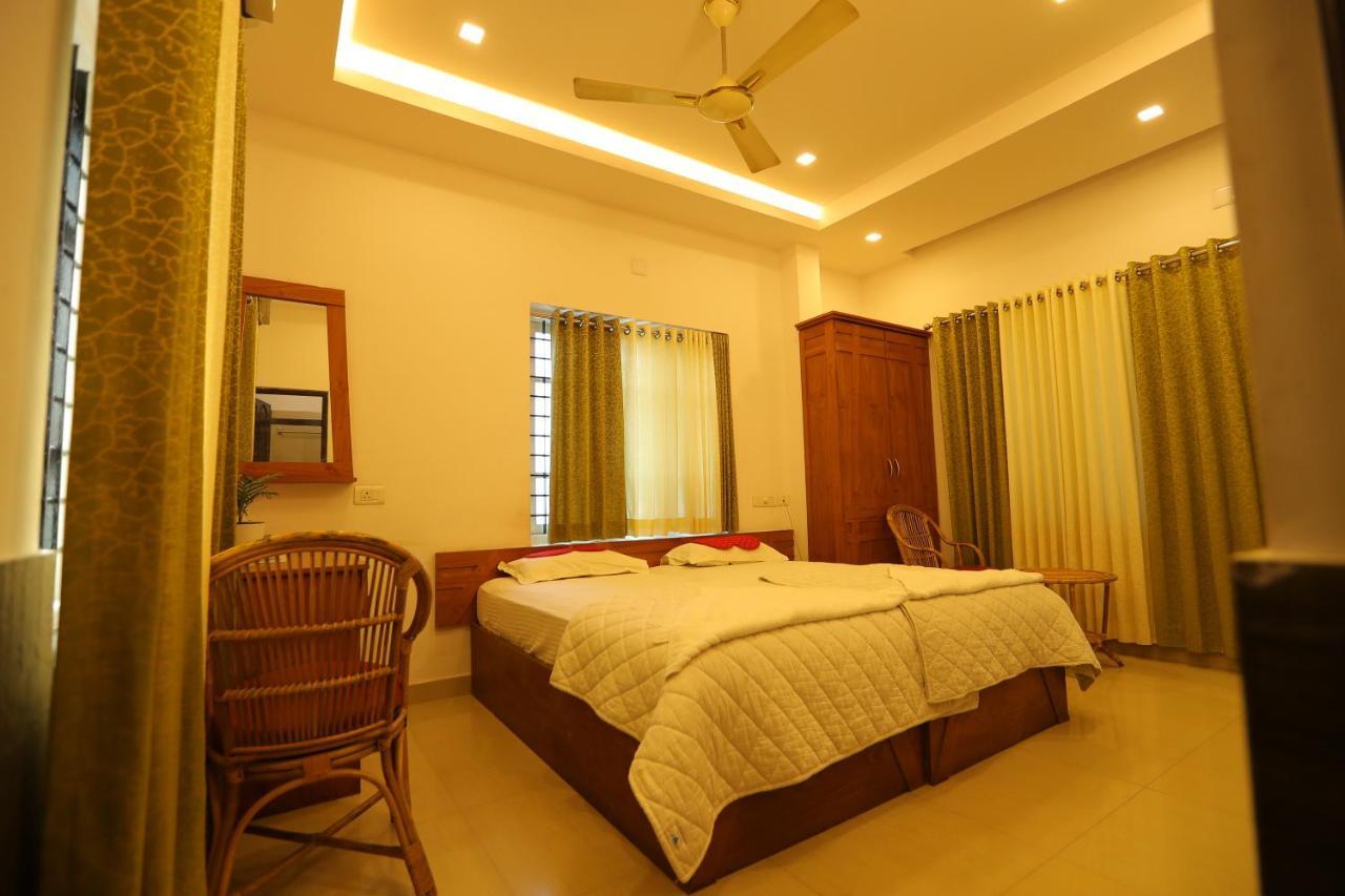 Sapphire Inn Nedumbassery Buitenkant foto